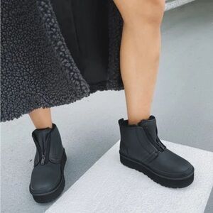 UGG Neumel Platform Zip